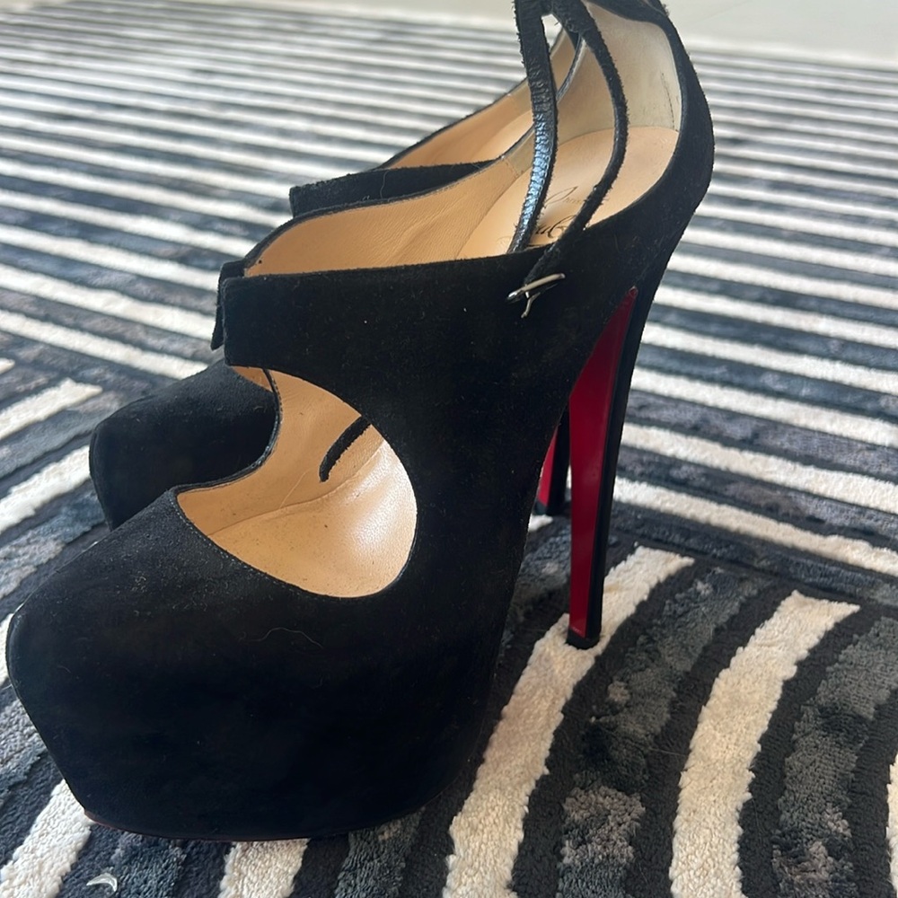 Christian Louboutin High Heels Black Suede